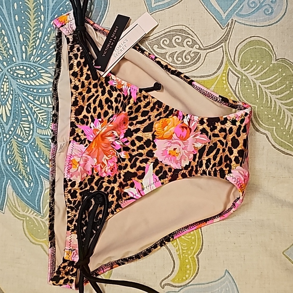 Victoria Secret Malibu Cheetah Side Tie Bikini Bottom and top